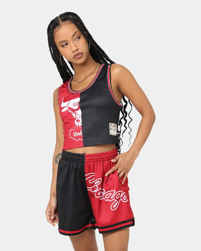 Mitchell & Ness Women's Chicago Bulls Big Face 5.0 Crop Tank Top Red yoga tank top