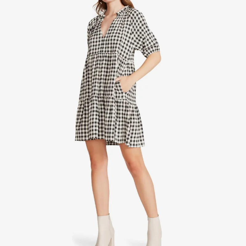 Picnic Ready Dress (Black) Boat Neckline Classic