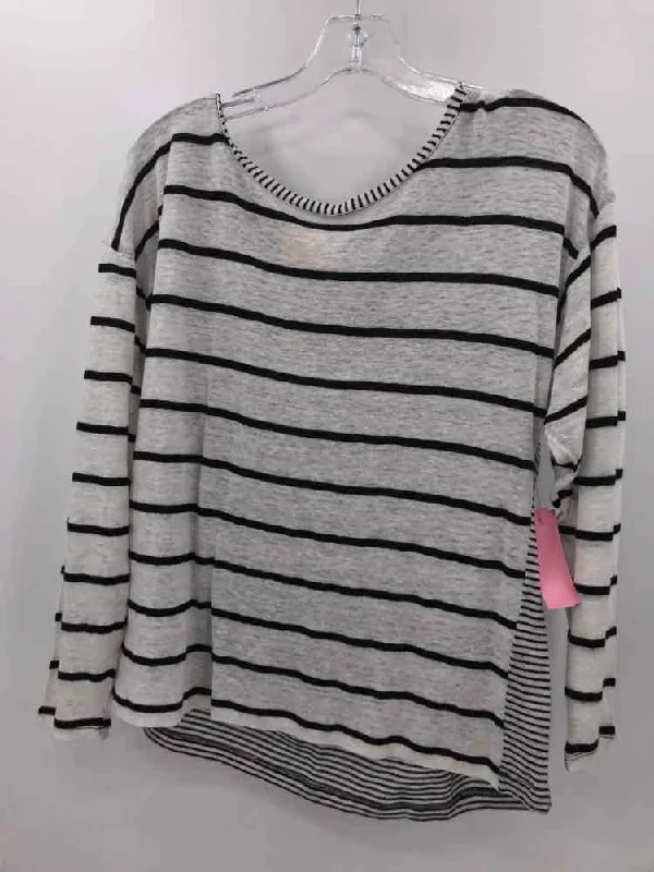 Pre-Owned Alice + Olivia White Size Medium Stripe Long Sleeve T-shirt Thin T-Shirt Open Front Quick Dry